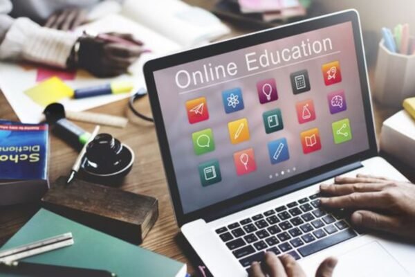 How Multimedia Enhances Online Courses